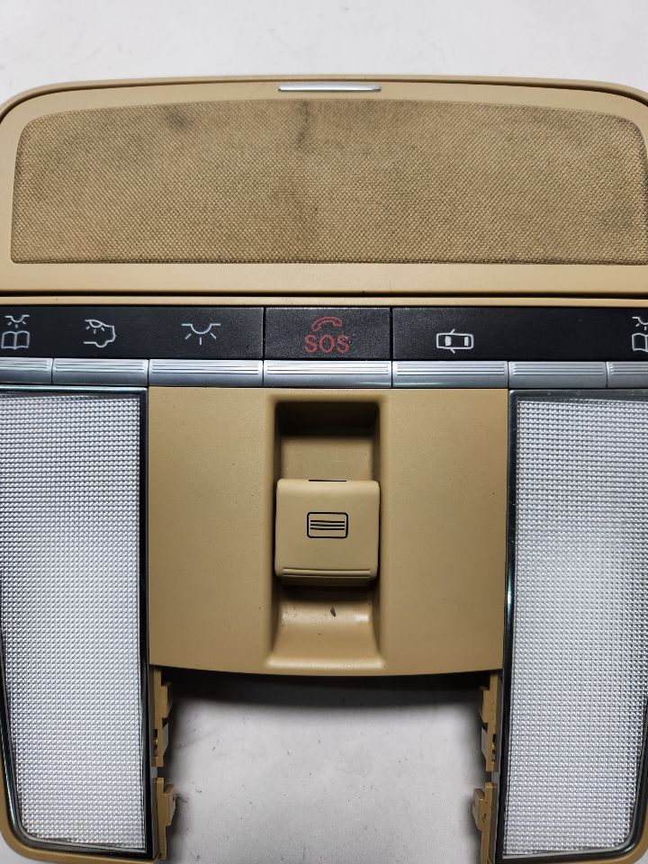 2008 MERCEDES-BENZ S-CLASS 8cyl Gasoline 5.5 Console, Front - 379794 — photo 2