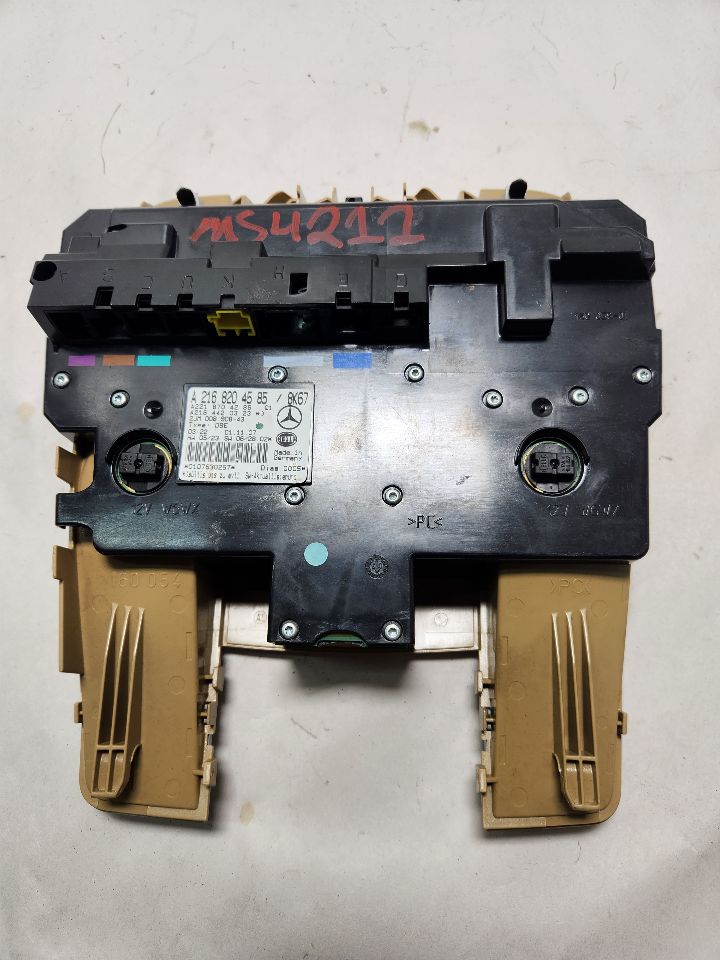 2008 MERCEDES-BENZ S-CLASS 8cyl Gasoline 5.5 Console, Front - 379794 — photo 3