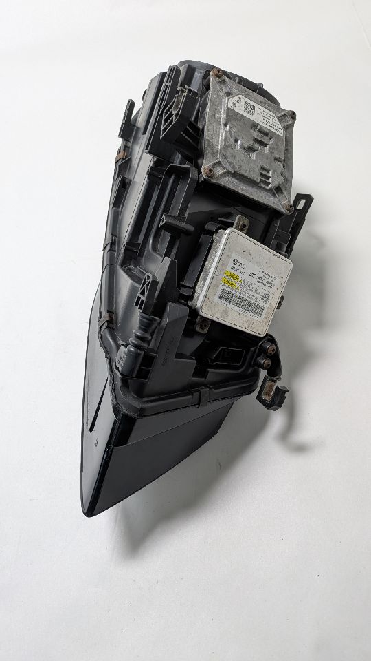 2012 AUDI A4 4cyl Gasoline Turbo 2.0 Left HEADLAMP ASSEMBLY - 379842 — photo 7