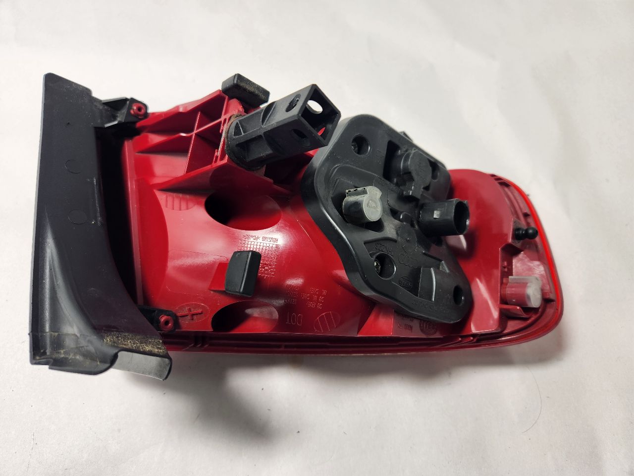 2012 AUDI A4 4cyl Gasoline Turbo 2.0 Right TAIL LAMP - 379849 — photo 6