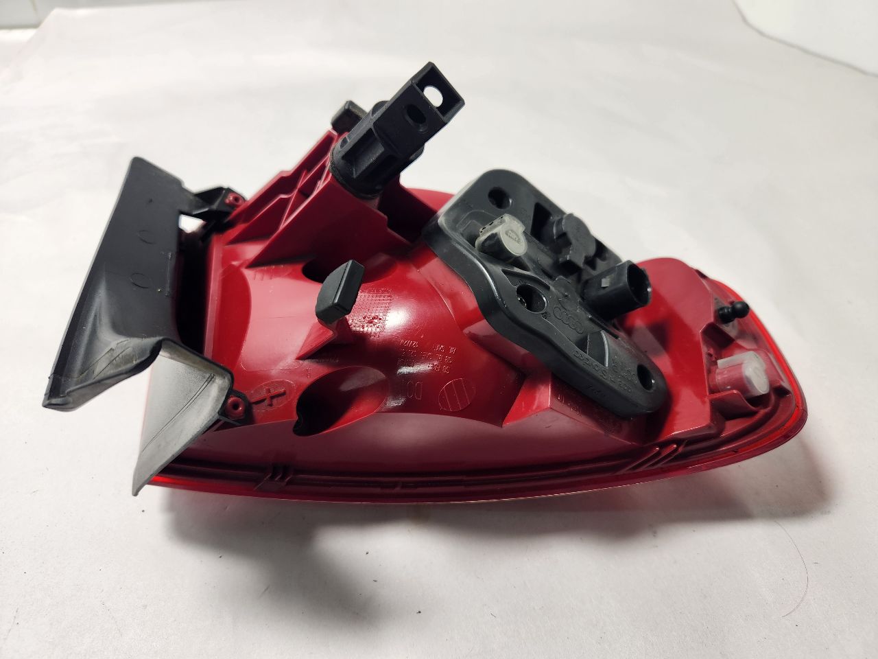 2012 AUDI A4 4cyl Gasoline Turbo 2.0 Right TAIL LAMP - 379849 — photo 7