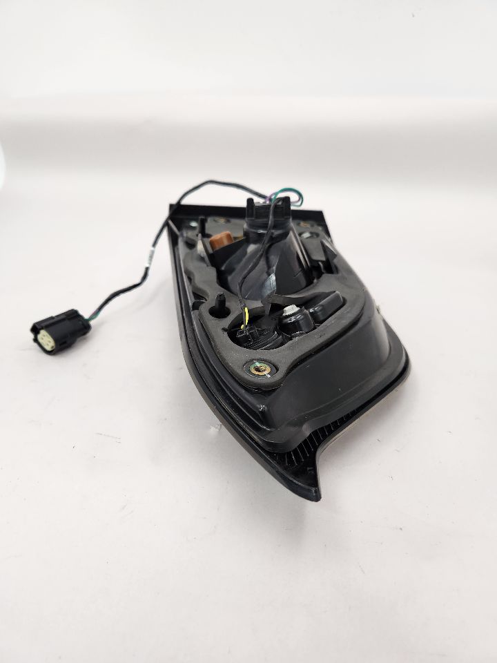 2019 JEEP CHEROKEE 3.2L 6cyl VVT Right TAIL LAMP - 380180 — photo 6
