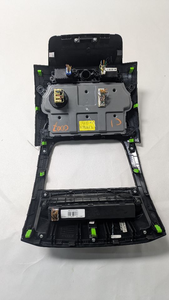 2014 KIA SORENTO 4cyl Gasoline 2.4 TEMP CONTROL - 380285 — photo 5