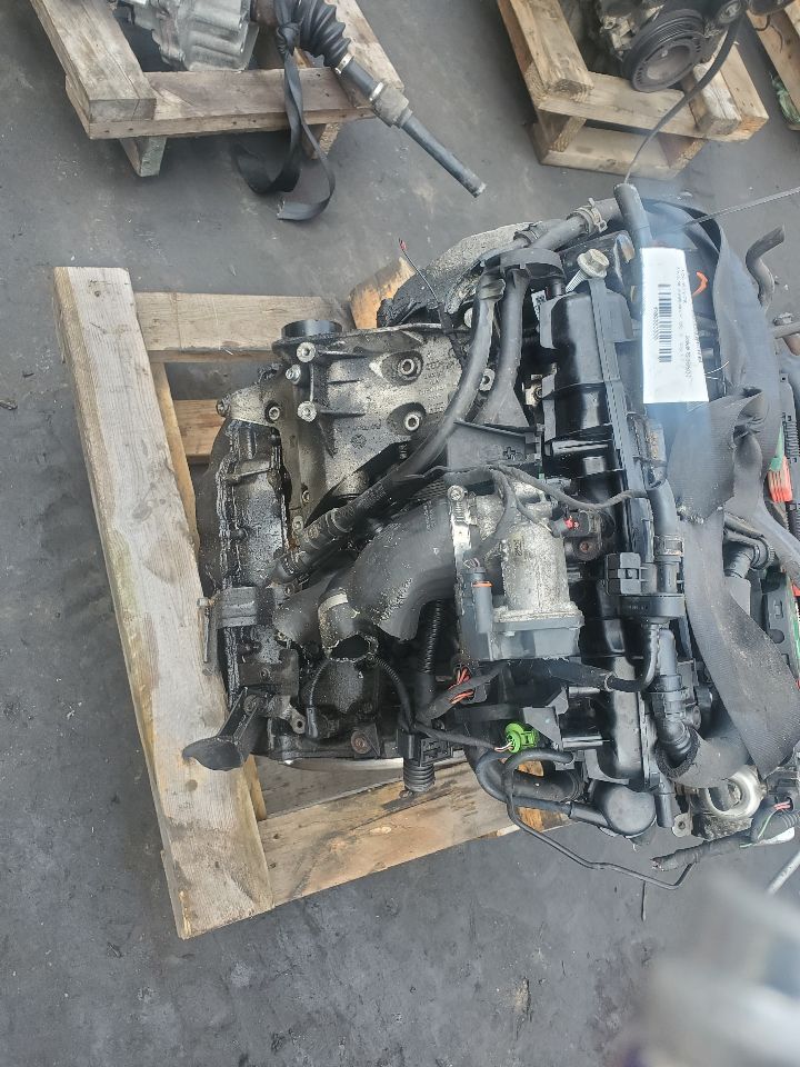 2010 VOLKSWAGEN TIGUAN 4cyl Gasoline Turbo 2.0 ENGINE ASSEMBLY - 380300