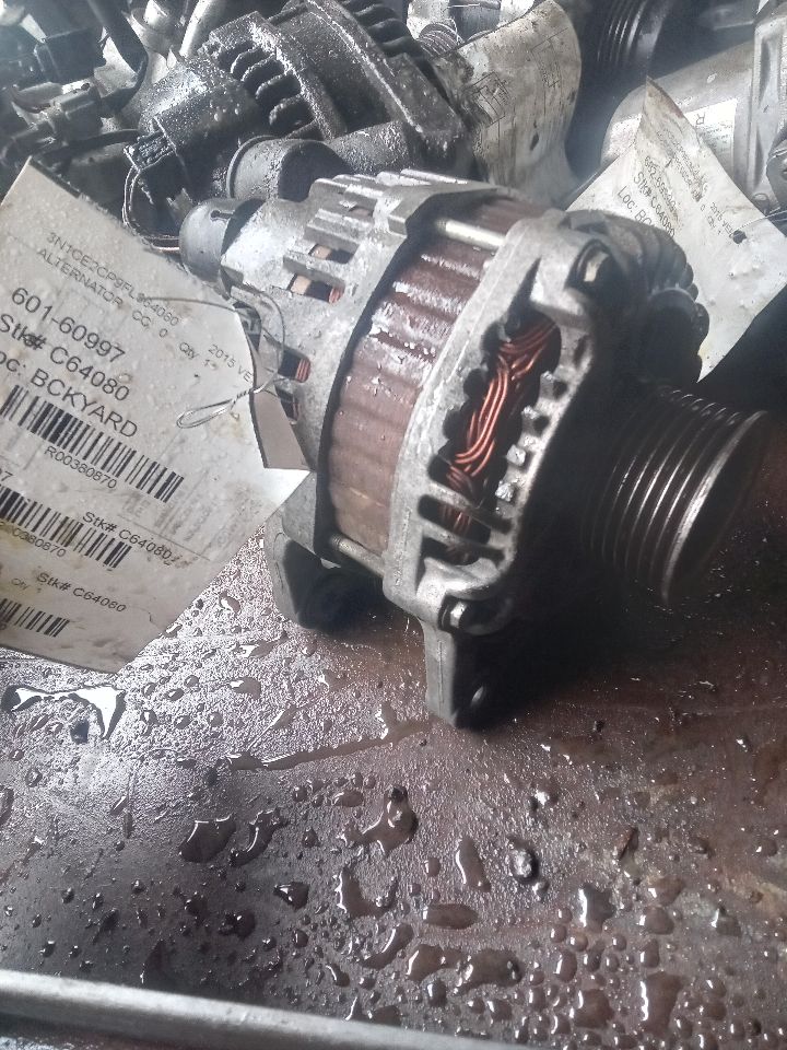 2015 NISSAN VERSA 4cyl Gasoline 1.6 DOHC ALTERNATOR - 380870