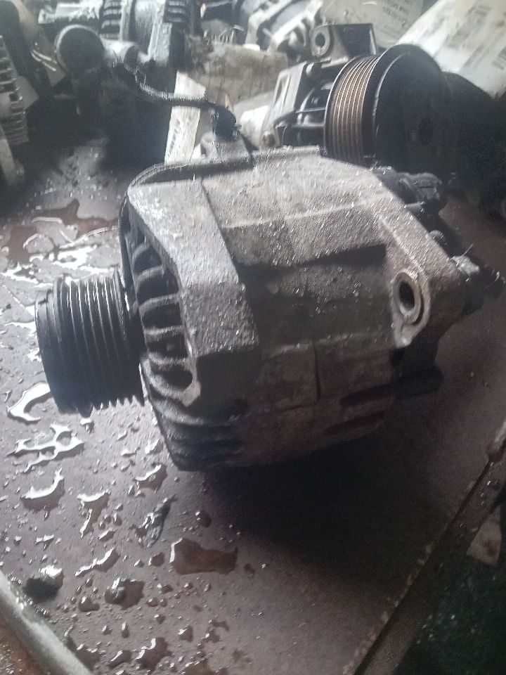 2007 HYUNDAI SONATA 4cyl Gasoline 2.4 ALTERNATOR - 381069 — photo 2