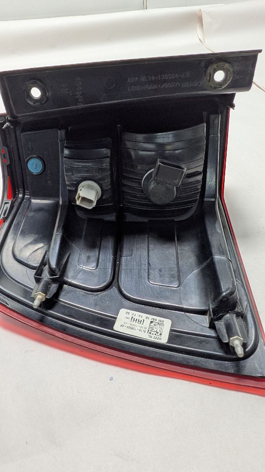 2017 FORD EXPEDITION 6cyl Gasoline Turbo 3.5 Right TAIL LAMP - 381221 — photo 7