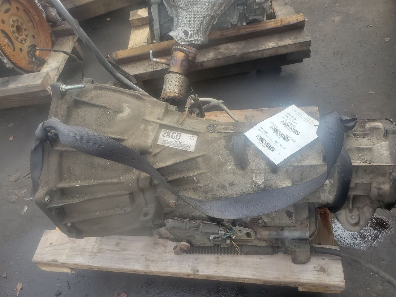 2002 GMC YUKON 8cyl Gasoline 5.3 FLEX Transmiss,Transaxle - 381243 — photo 2