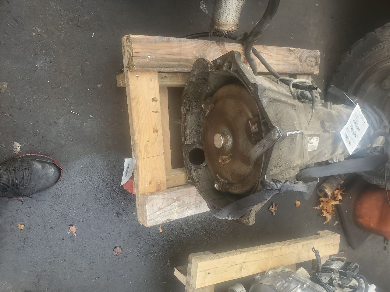 2002 GMC YUKON 8cyl Gasoline 5.3 FLEX Transmiss,Transaxle - 381243 — photo 4