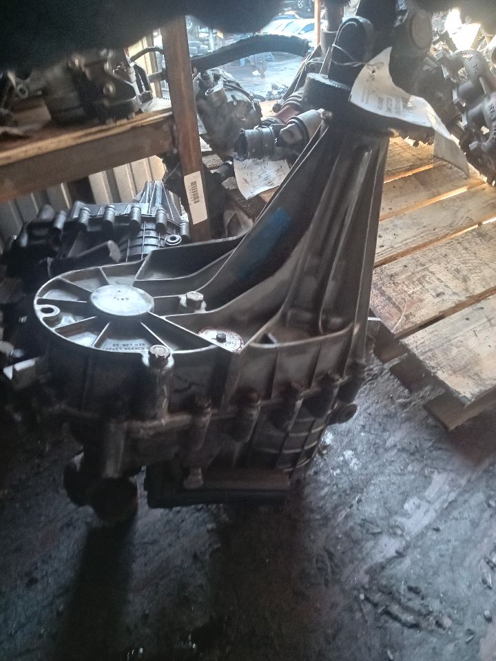 2002 GMC YUKON 8cyl Gasoline 5.3 FLEX TRANSFER CASE ASSY - 381245 — photo 2