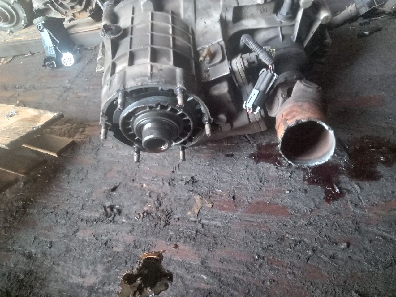 2002 GMC YUKON 8cyl Gasoline 5.3 FLEX TRANSFER CASE ASSY - 381245 — photo 4