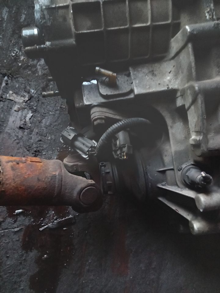 2002 GMC YUKON 8cyl Gasoline 5.3 FLEX TRANSFER CASE ASSY - 381245 — photo 5