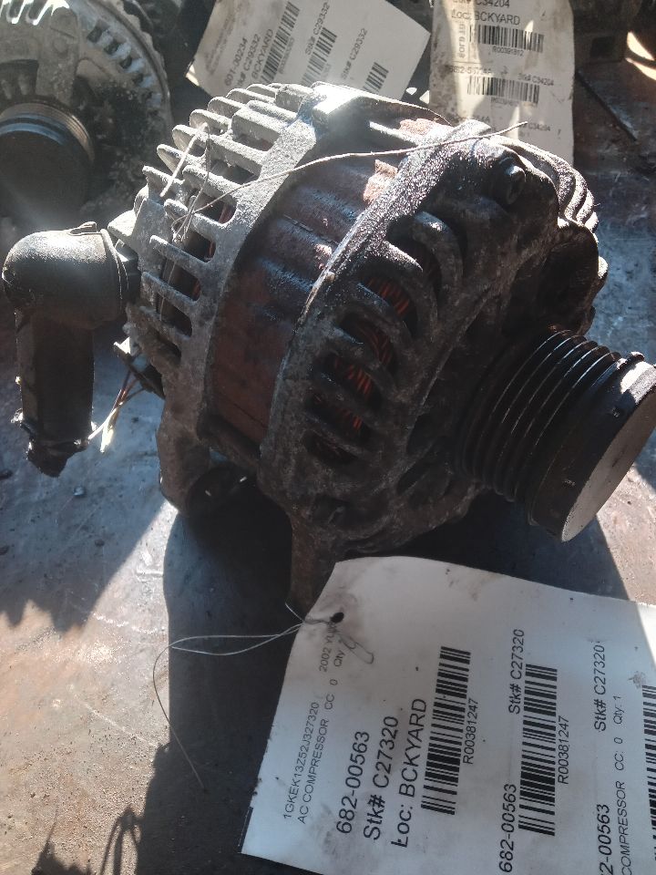 2002 GMC YUKON 8cyl Gasoline 5.3 FLEX ALTERNATOR - 381247