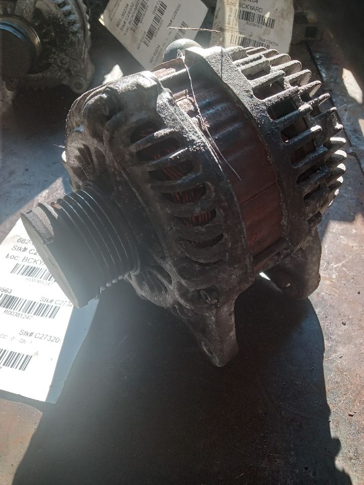 2002 GMC YUKON 8cyl Gasoline 5.3 FLEX ALTERNATOR - 381247 — photo 2