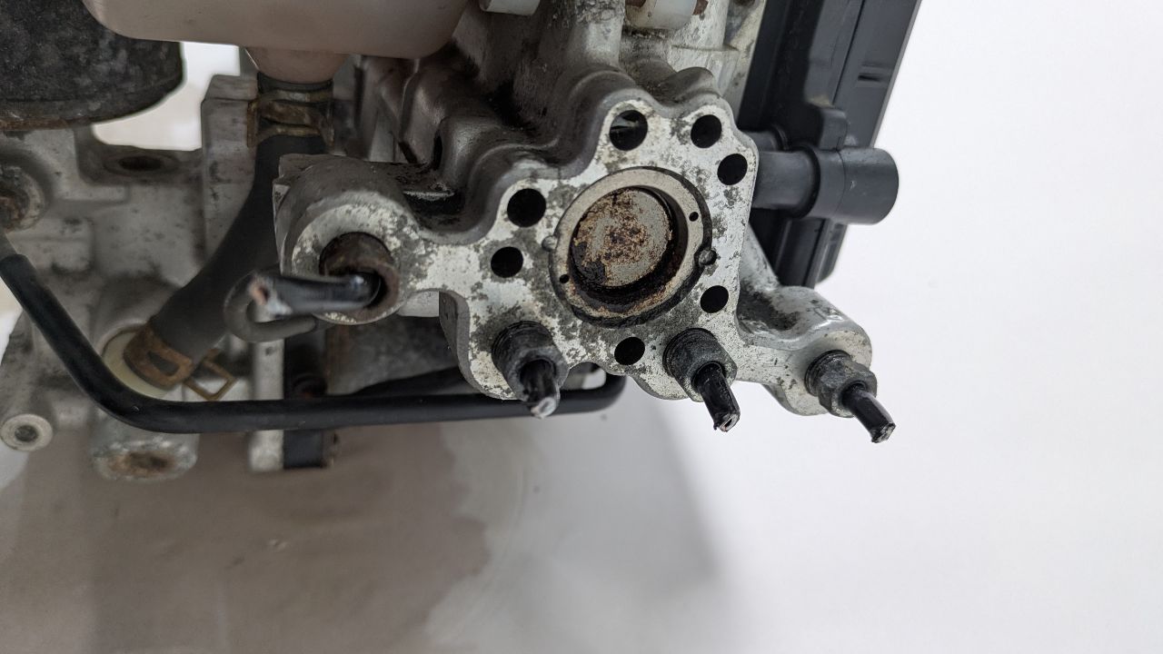2014 NISSAN NV 2500 8cyl Gasoline 5.6 BRAKE MASTER CYL - 381378 — photo 6