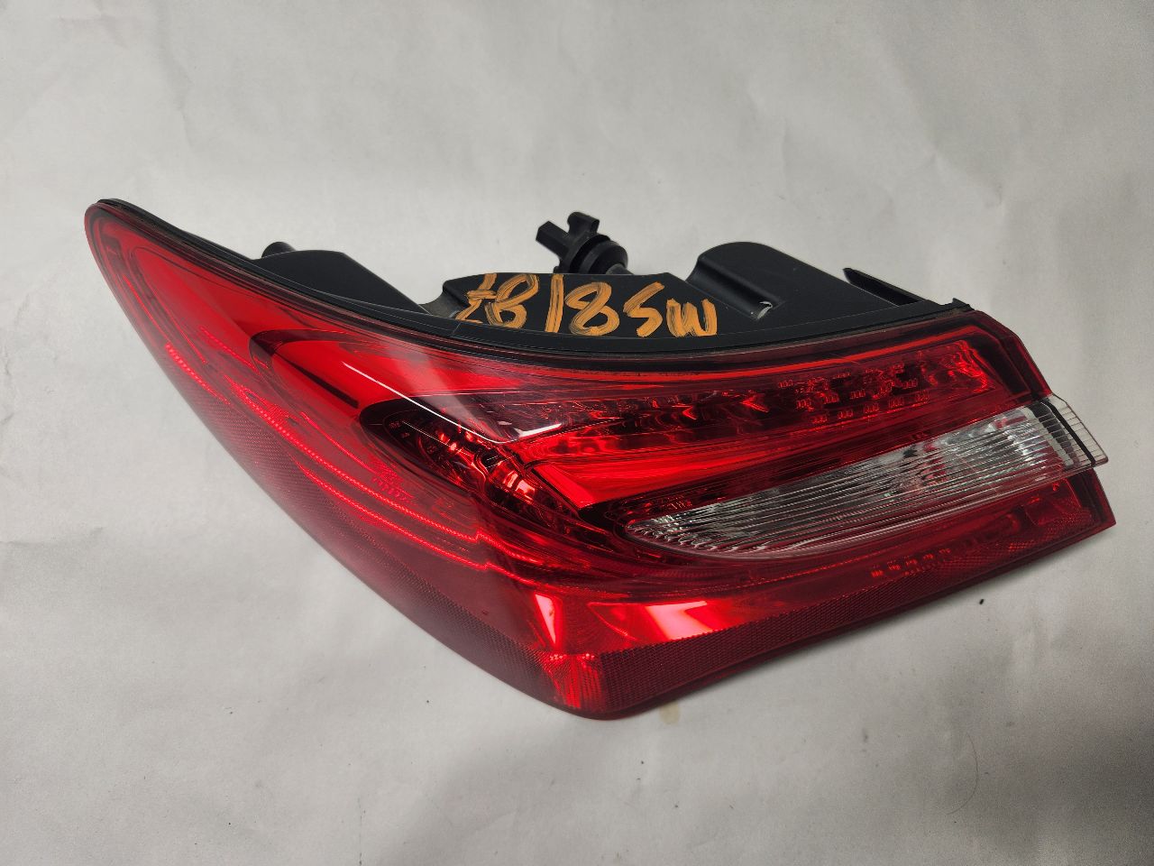 2012 CHRYSLER 200 6 cyl Gas Flex Fuel 3.6 Left TAIL LAMP - 381407 — photo 2