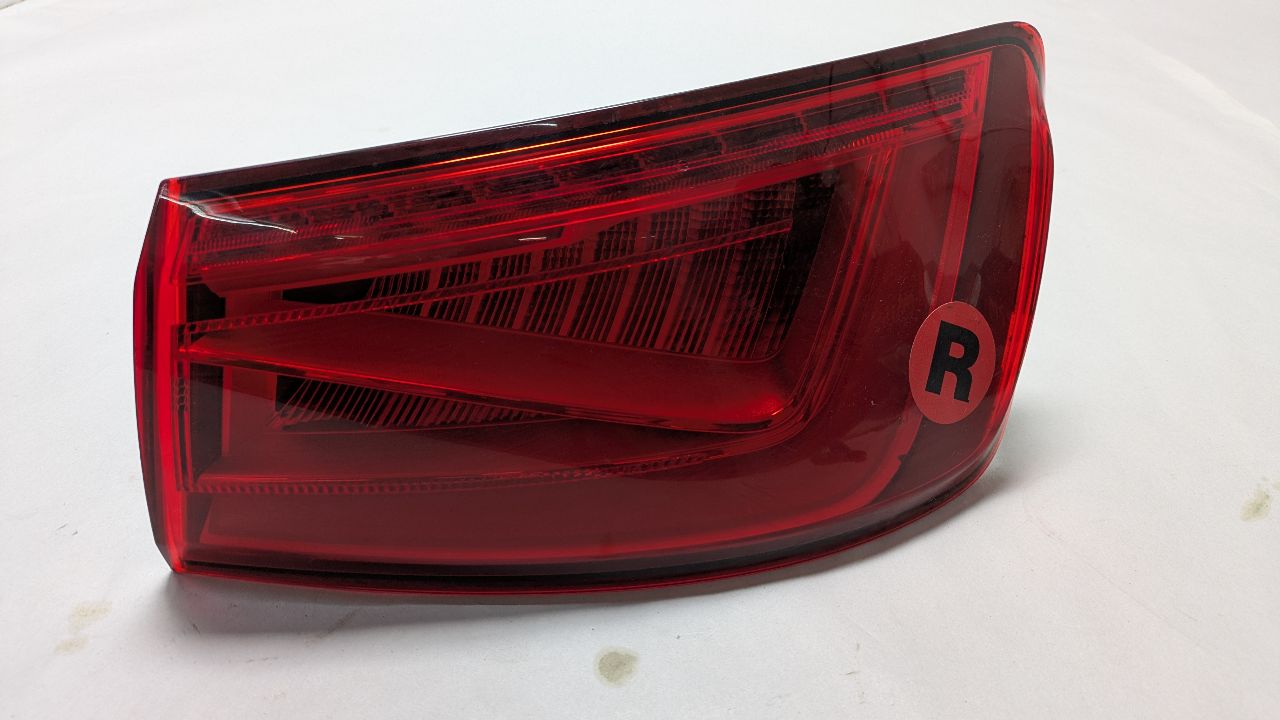 2015 AUDI A3 4cyl Gasoline Turbo 2.0 Right TAIL LAMP - 381450