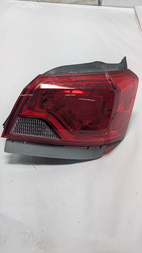 2019 CHEVROLET IMPALA 3.6L 6cyl Gasoline VVT Right TAIL LAMP - 381541