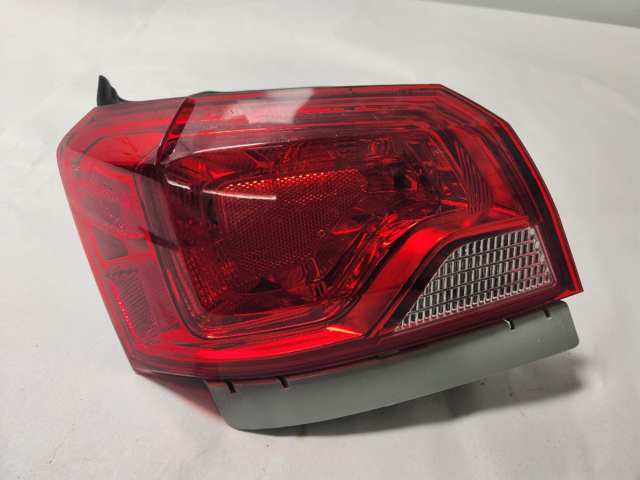 2019 CHEVROLET IMPALA 3.6L 6cyl Gasoline VVT Left TAIL LAMP - 381542