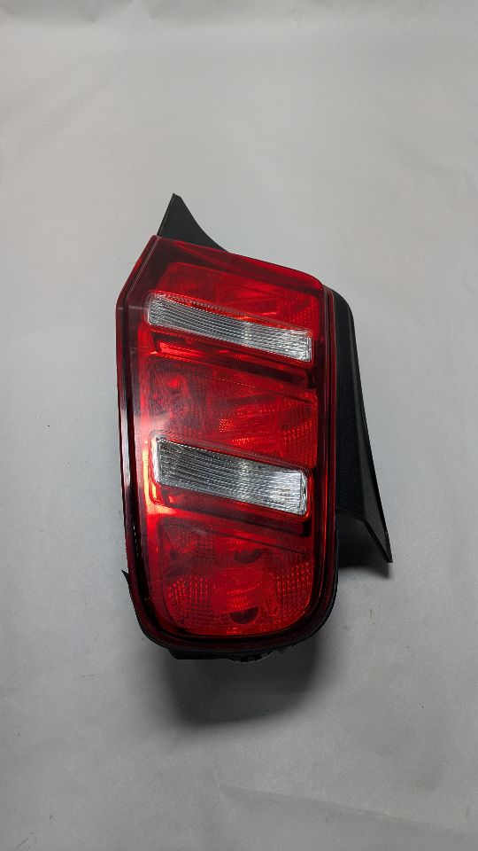 2012 FORD MUSTANG 6cyl Gasoline 3.7 Right TAIL LAMP - 381632