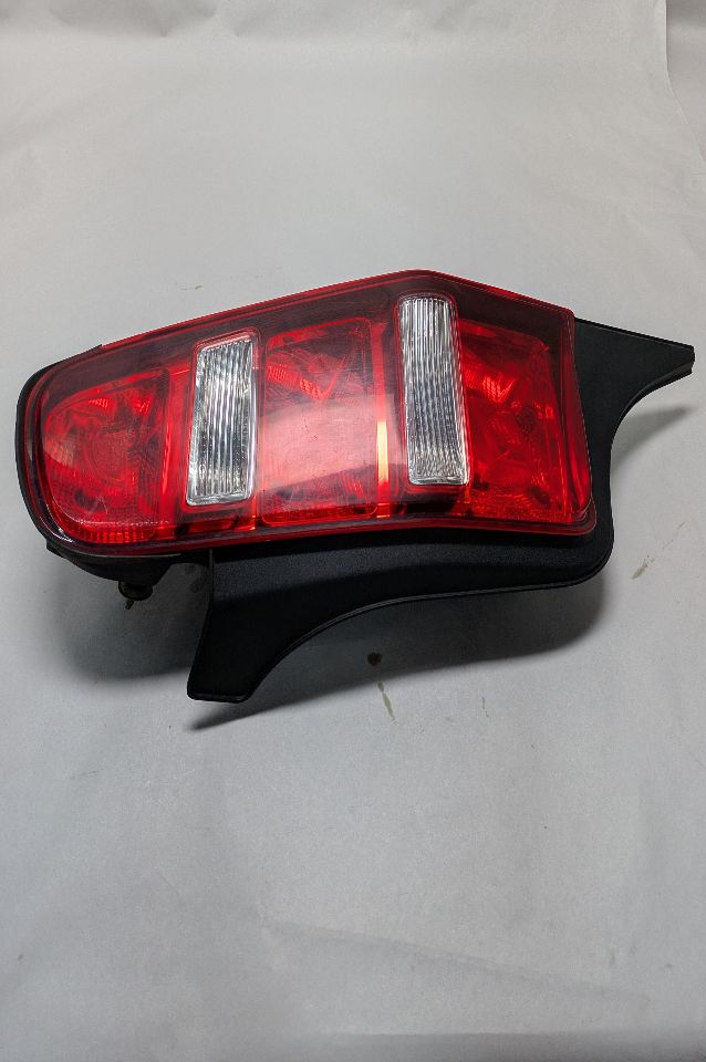 2012 FORD MUSTANG 6cyl Gasoline 3.7 Right TAIL LAMP - 381632 — photo 2