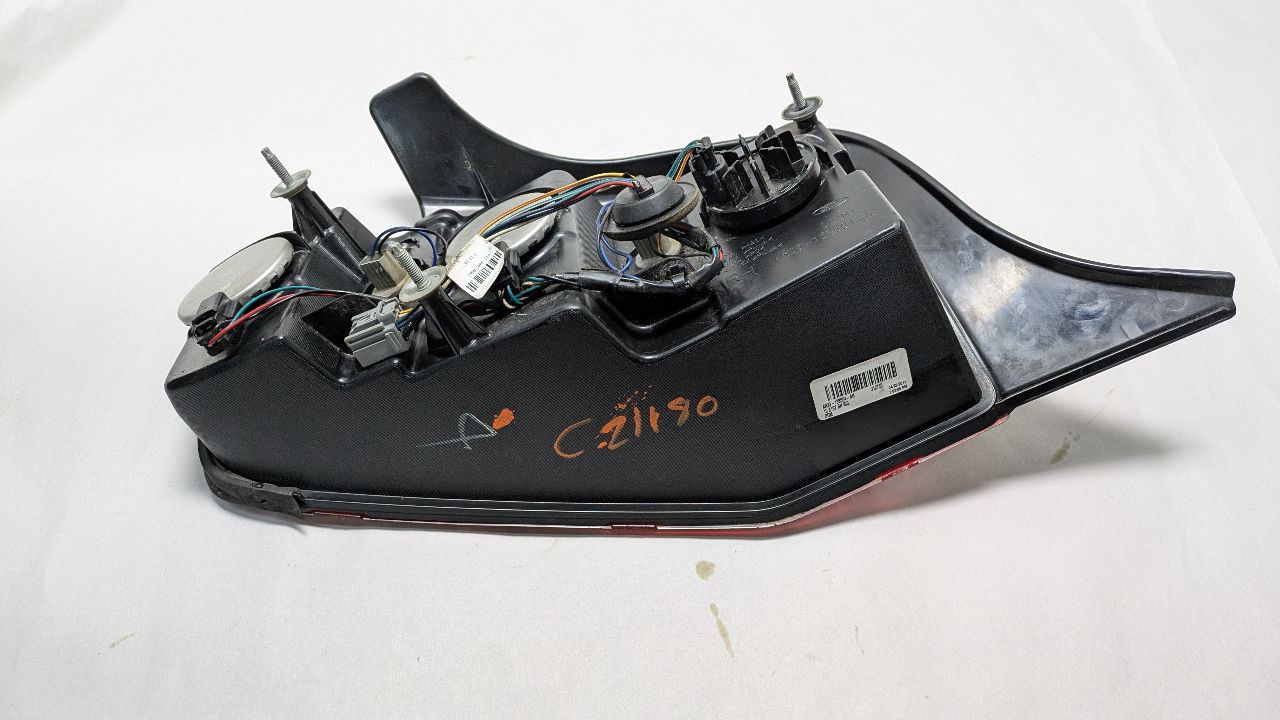 2012 FORD MUSTANG 6cyl Gasoline 3.7 Right TAIL LAMP - 381632 — photo 4