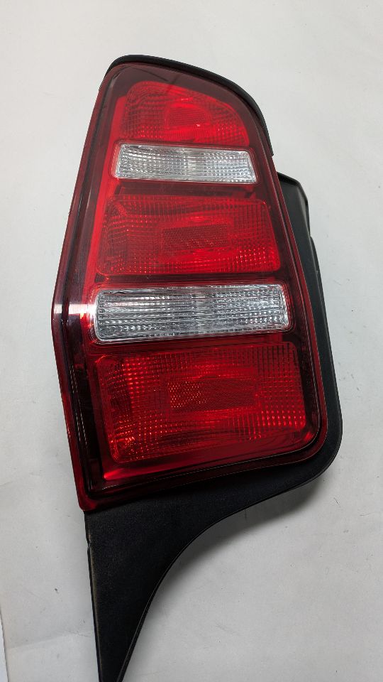 2012 FORD MUSTANG 6cyl Gasoline 3.7 Left TAIL LAMP - 381633