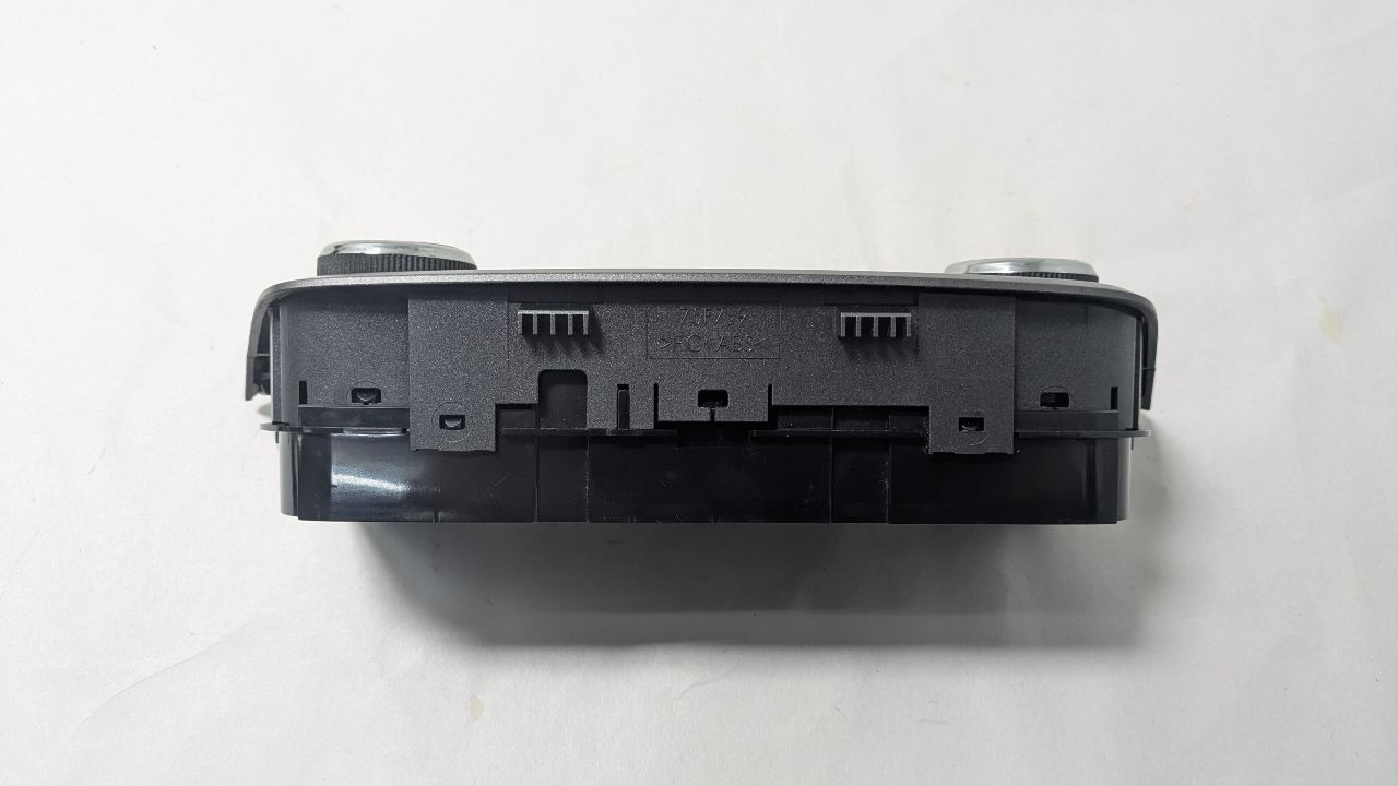 2015 TOYOTA RAV4 4cyl Gasoline 2.5 DOHC TEMP CONTROL - 381645 — photo 1