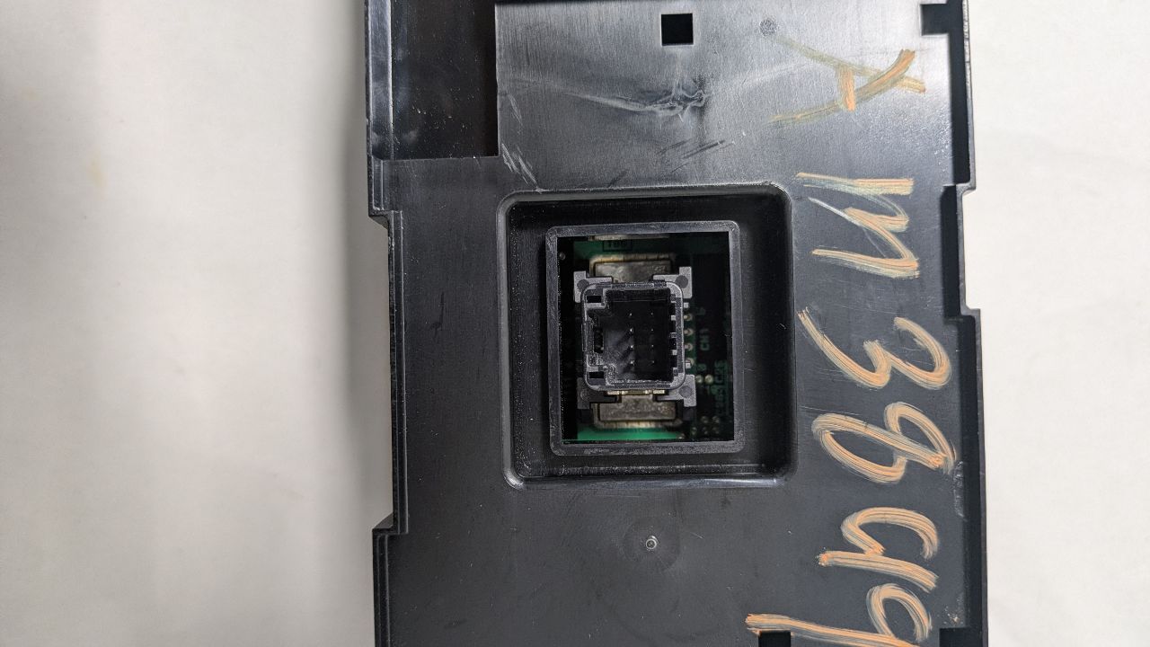 2015 TOYOTA RAV4 4cyl Gasoline 2.5 DOHC TEMP CONTROL - 381645 — photo 5