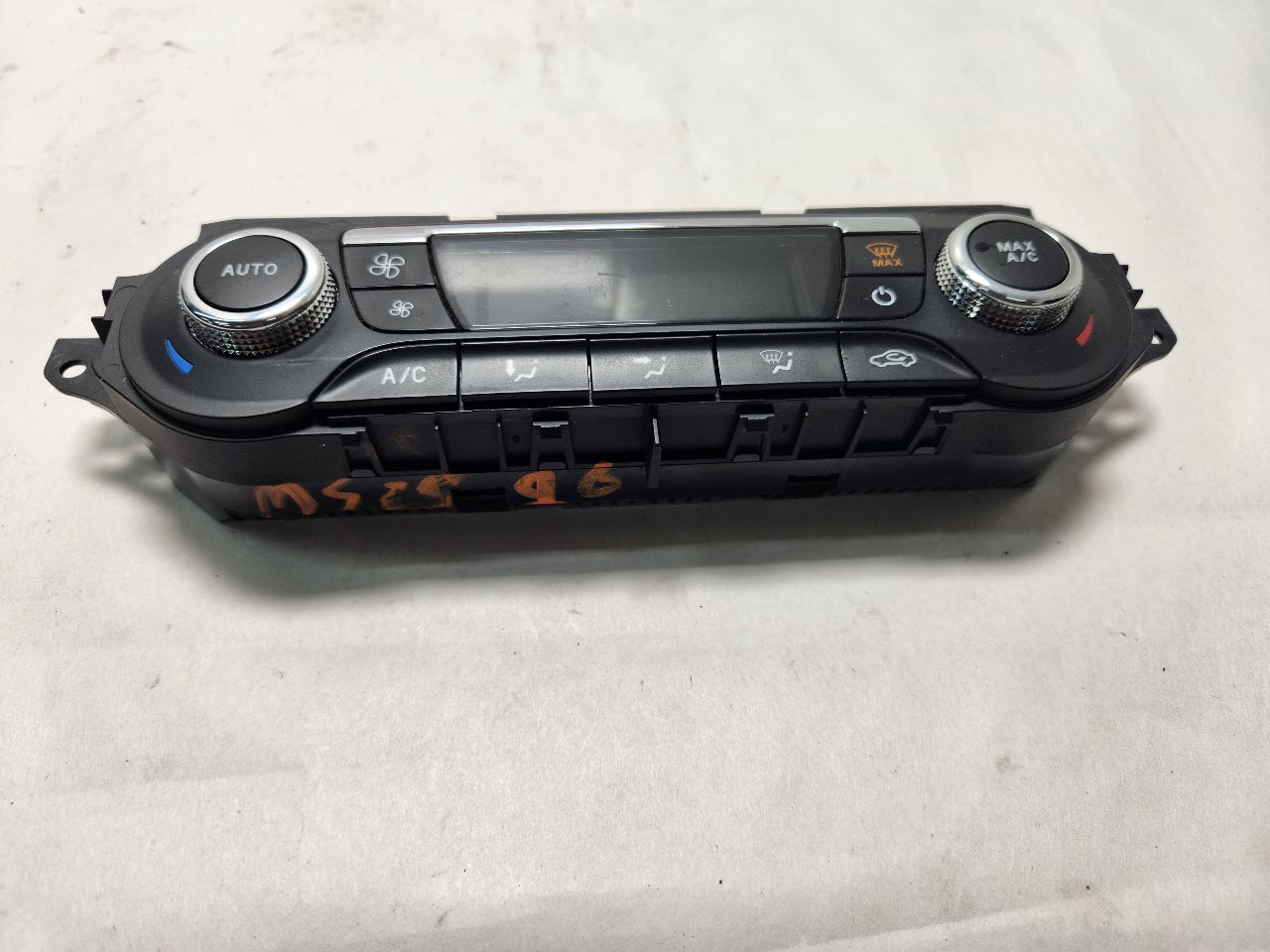 2014 FORD ESCAPE 4cyl 1.6 EcoBoost TEMP CONTROL - 381672 — photo 1