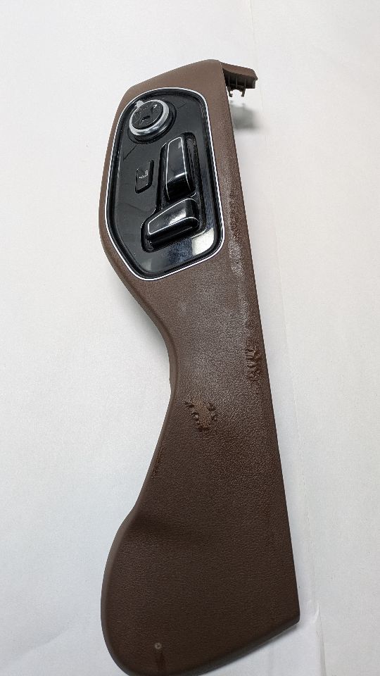 2013 AUDI A8 6cyl Supercharged 3.0 Dsh/Int/Seat Switch - 381773 — photo 3