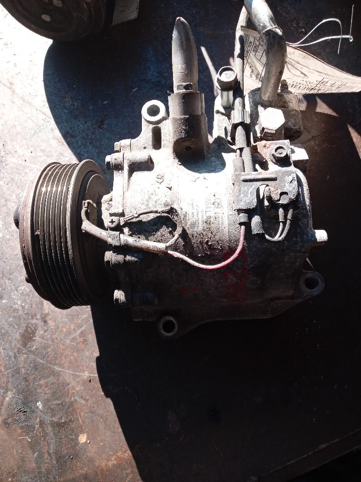2013 HONDA CIVIC 4cyl Gasoline 1.8 VTEC AC COMPRESSOR - 381885 — photo 1