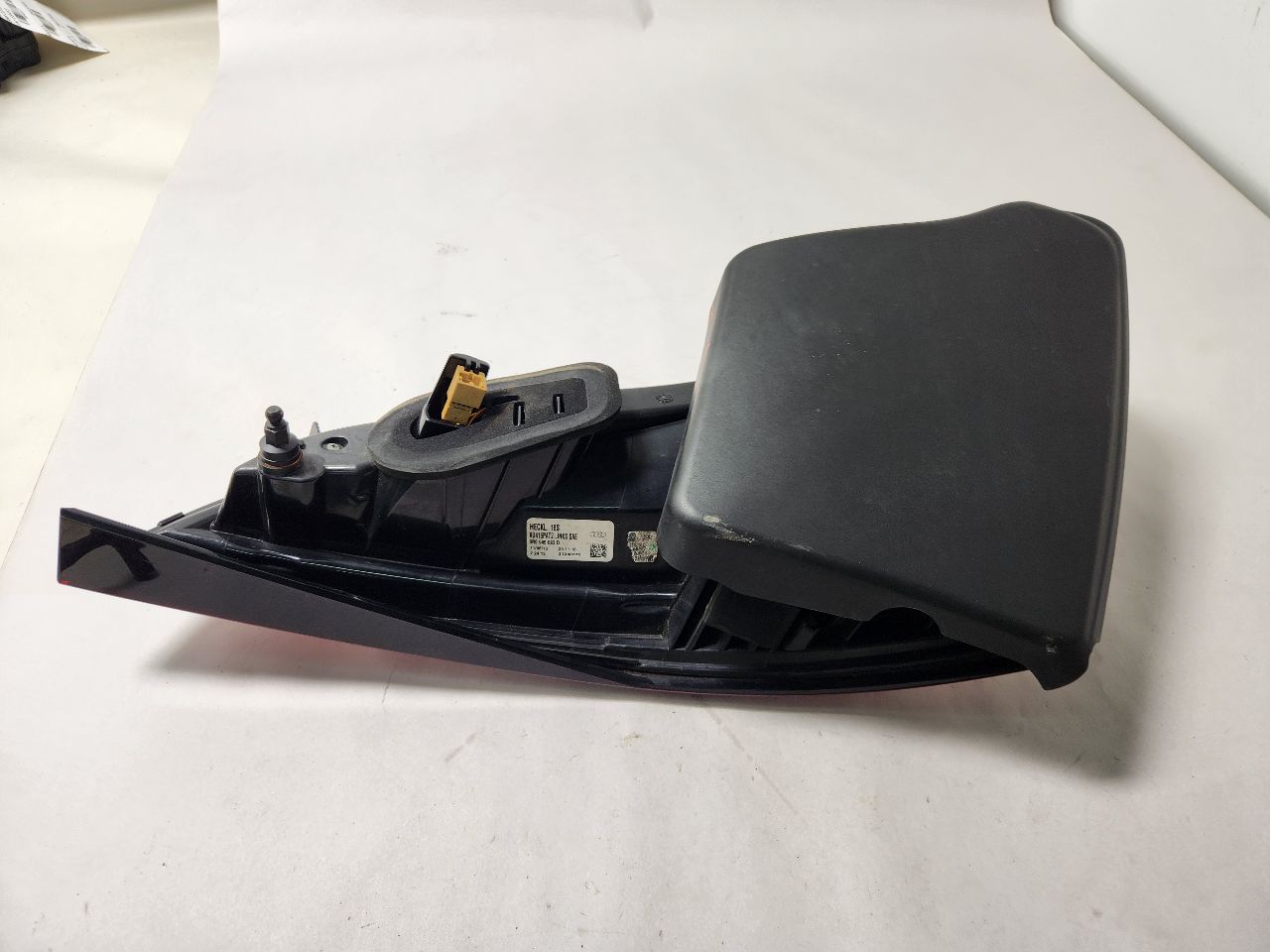 2014 AUDI Q5 6cyl Supercharged 3.0 Left TAIL LAMP - 381907 — photo 4