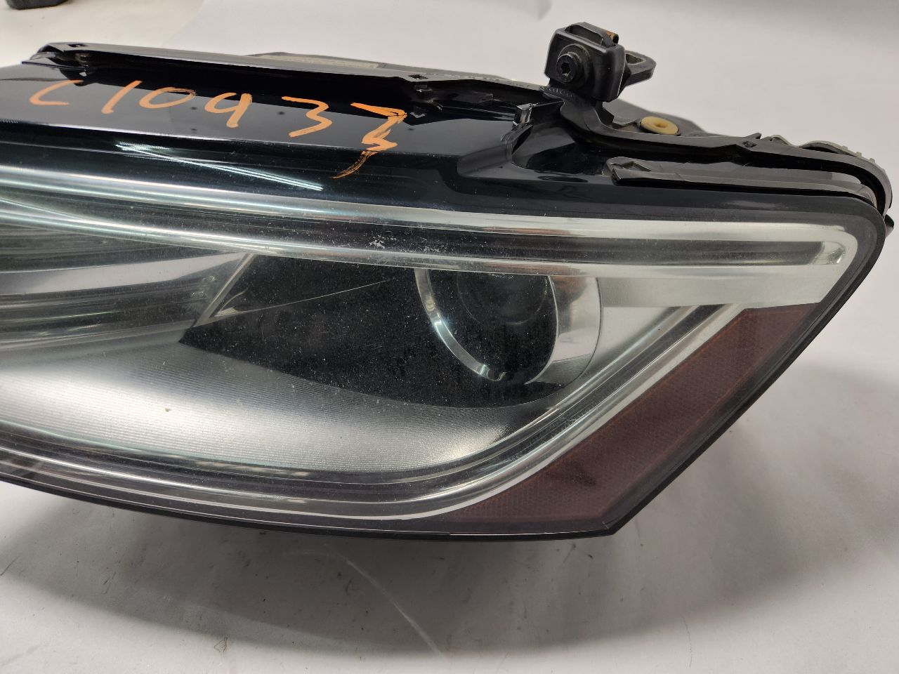 2014 AUDI Q5 6cyl Supercharged 3.0 Left HEADLAMP ASSEMBLY - 381913 — photo 2