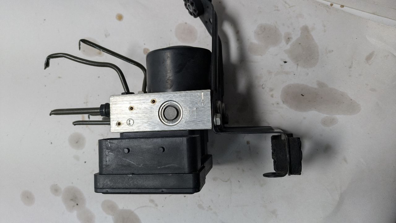 2006 MINI COOPER COOPER 4cyl Gasoline 1.6 Anti-lock Brake Pts - 382095