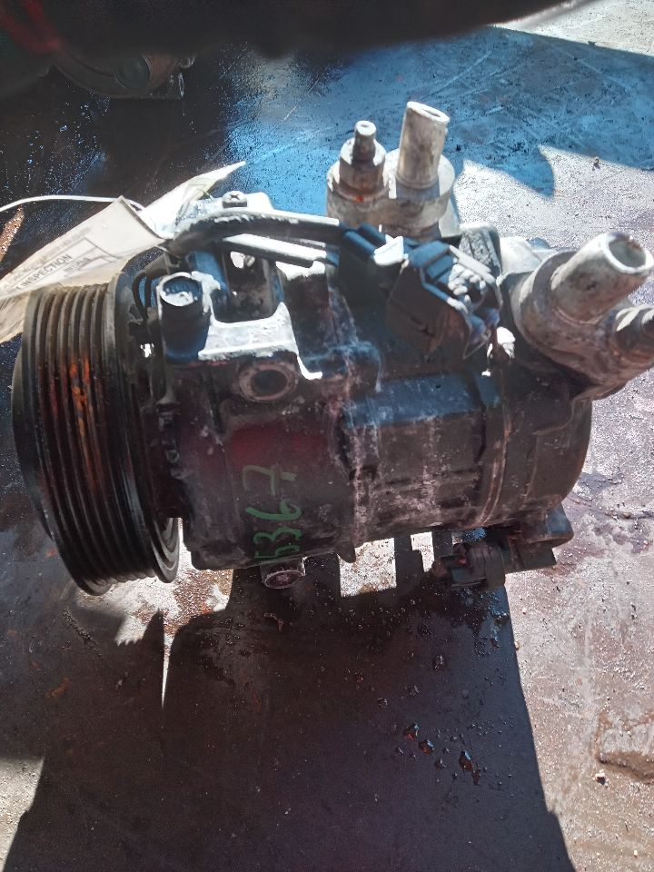 2017 DODGE 1500 PICKUP 8cyl Gasoline 5.7 HEMI AC COMPRESSOR - 382389 — photo 1