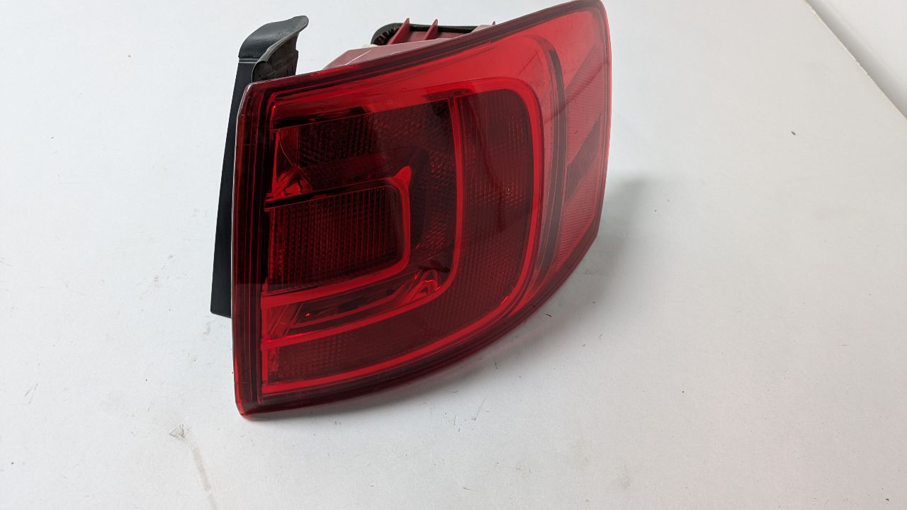 2014 VOLKSWAGEN JETTA 4cyl Gasoline 2.0 Right TAIL LAMP - 382398