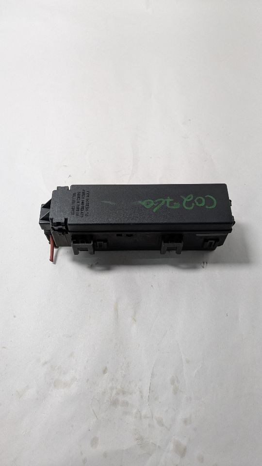 2004 DODGE DURANGO 8cyl Gasoline 4.7 Fuse Box, Engine - 382473 — photo 7