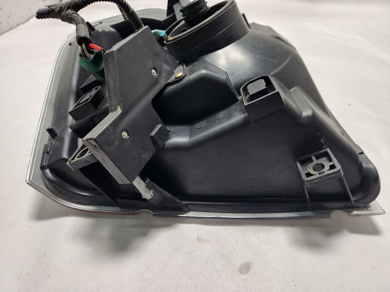2004 DODGE DURANGO 8cyl Gasoline 4.7 Left HEADLAMP ASSEMBLY - 382477 — photo 7