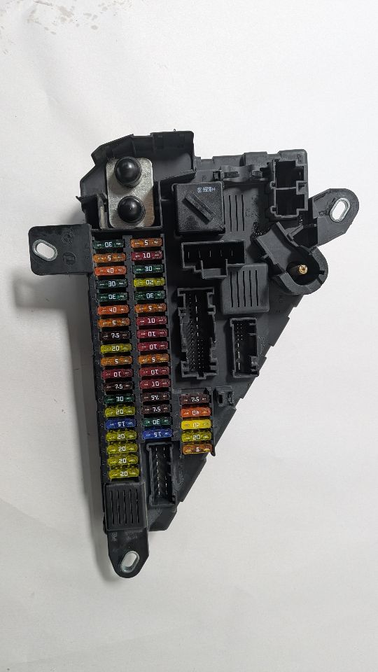 2007 BMW 550i 8cyl Gasoline 4.8 Fuse Box, Engine - 382519