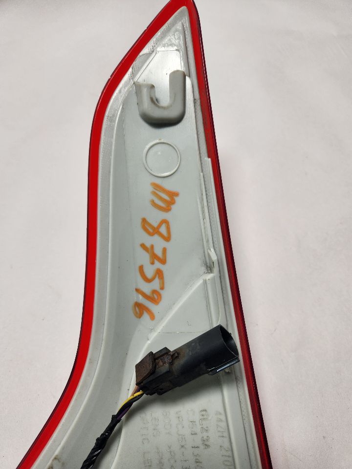 2015 FORD ESCAPE 4cyl 1.6 EcoBoost Right TAIL LAMP - 382532 — photo 6