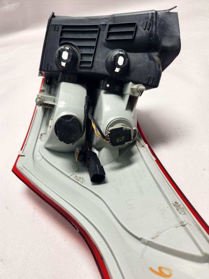 2015 FORD ESCAPE 4cyl 1.6 EcoBoost Left TAIL LAMP - 382533 — photo 6