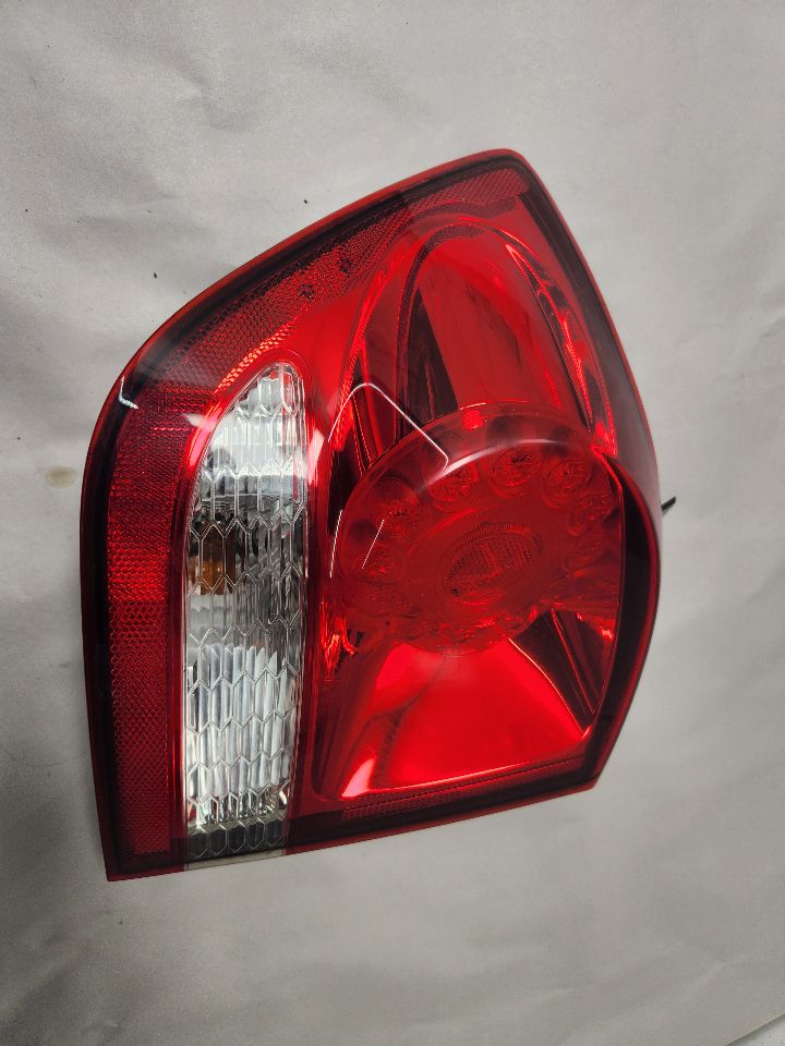 2013 DODGE JOURNEY 6 cyl Gas Flex Fuel 3.6 Left TAIL LAMP - 382911 — photo 2
