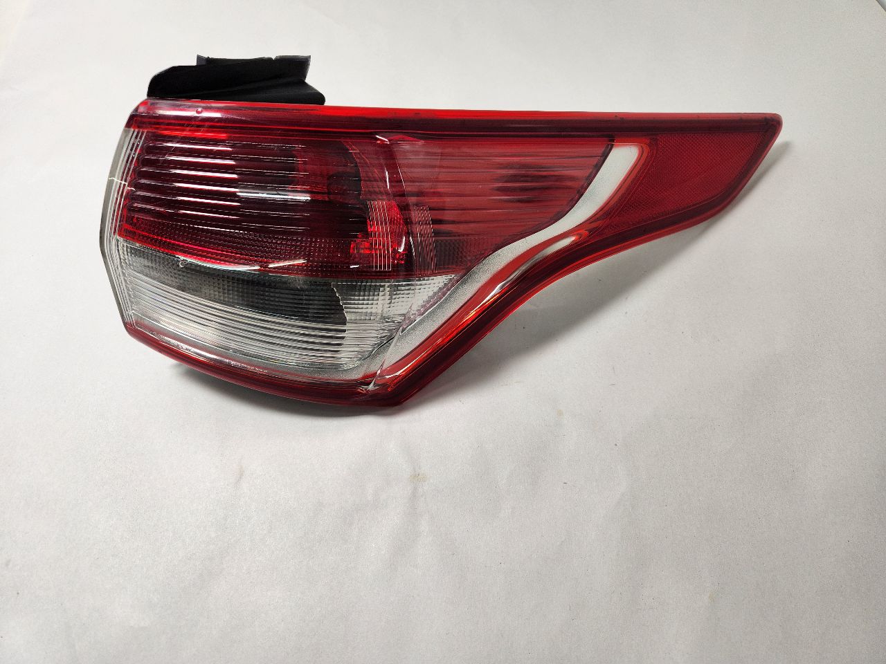 2014 FORD ESCAPE 4cyl 1.6 EcoBoost Right TAIL LAMP - 383055 — photo 1