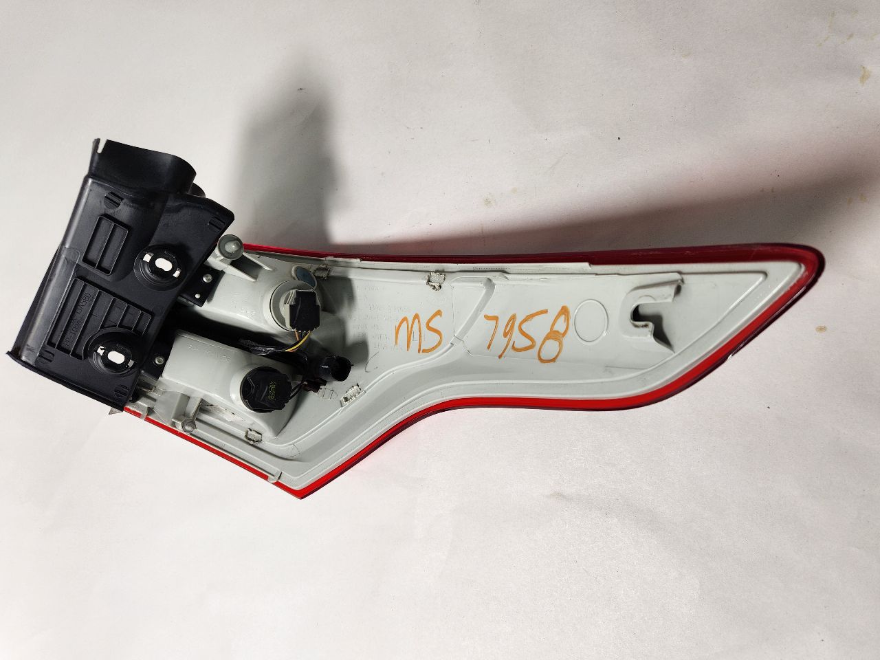 2014 FORD ESCAPE 4cyl 1.6 EcoBoost Left TAIL LAMP - 383056 — photo 5