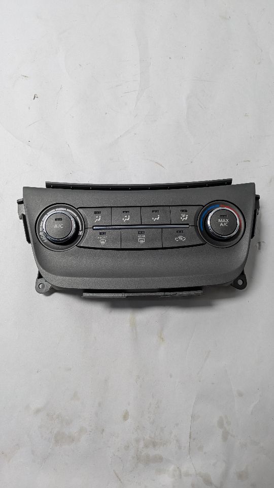 2014 NISSAN SENTRA 4cyl Gasoline 1.8 TEMP CONTROL - 383142