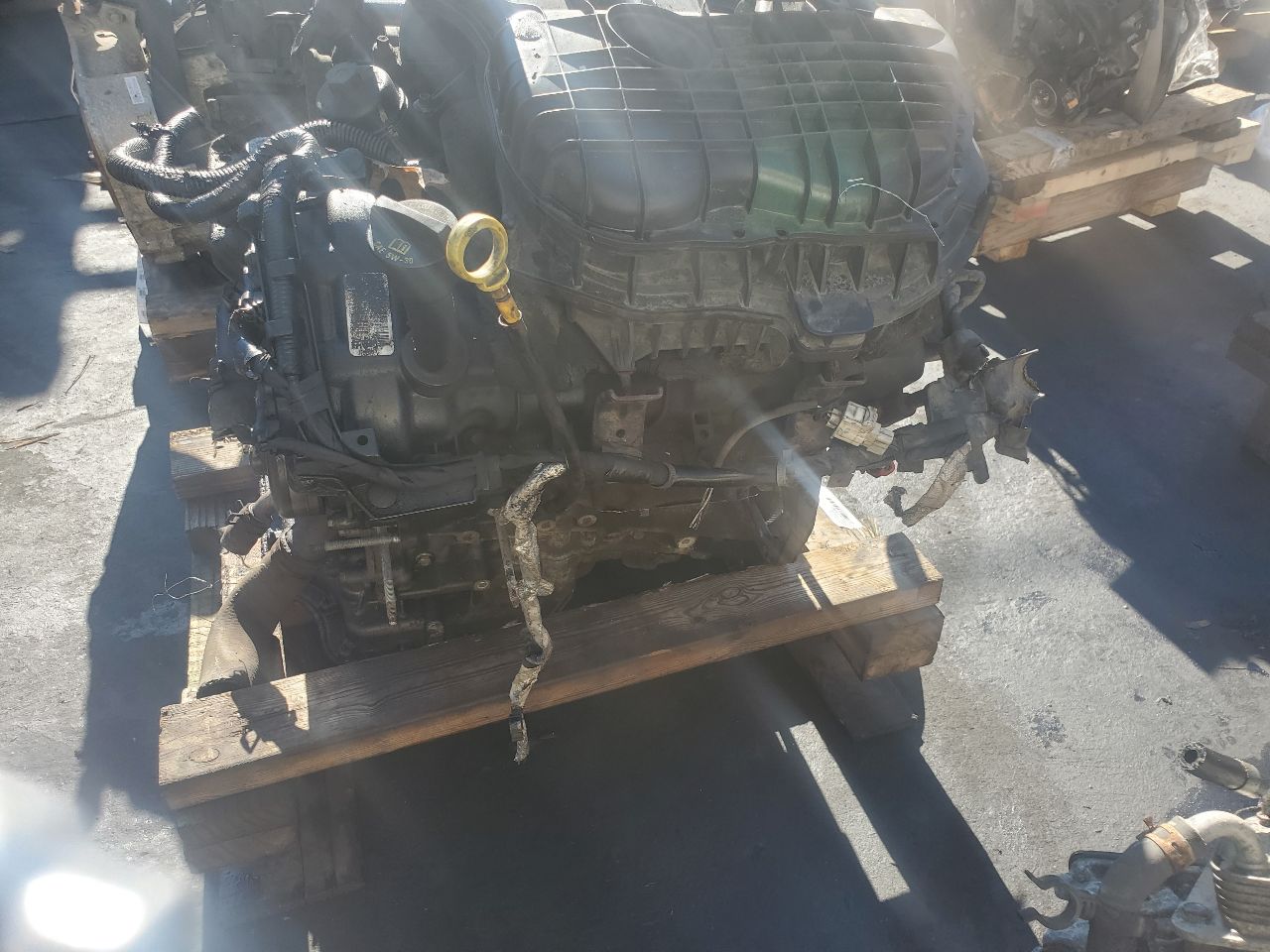 2012 DODGE CARAVAN 6cyl Gasoline 3.6 ENGINE ASSEMBLY - 383158 — photo 4