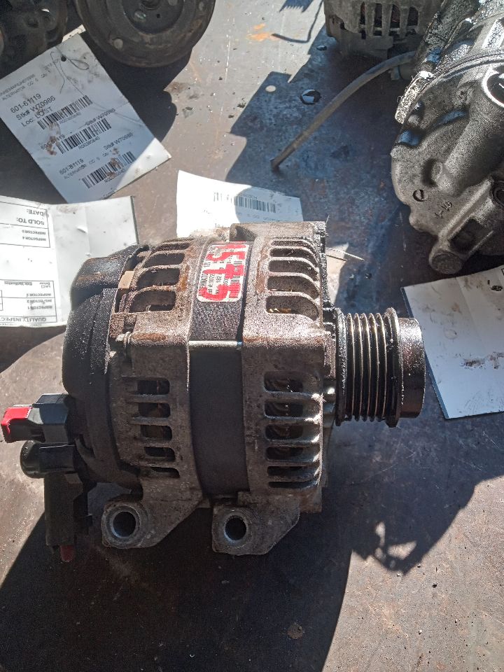 2012 DODGE CARAVAN 6cyl Gasoline 3.6 ALTERNATOR - 383159 — photo 2