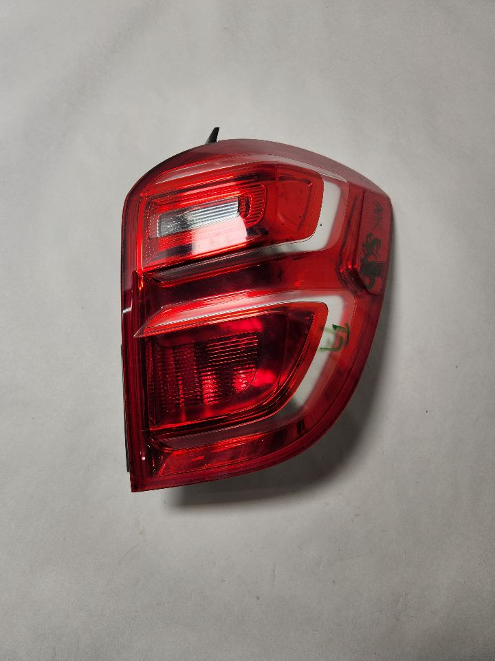 2016 CHEVROLET EQUINOX 4cyl Gasoline 2.4 Right TAIL LAMP - 383853