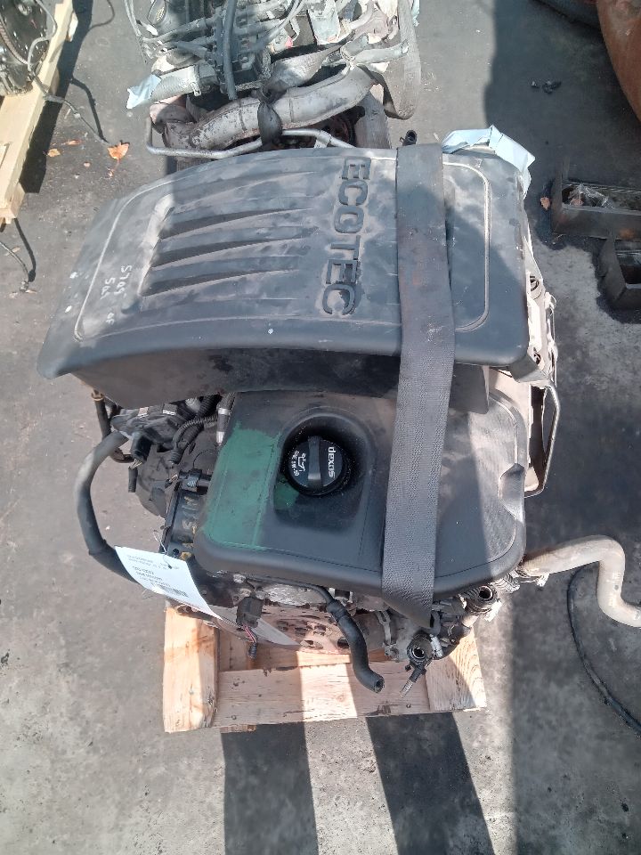 2016 CHEVROLET EQUINOX 4cyl Gasoline 2.4 ENGINE ASSEMBLY - 383860